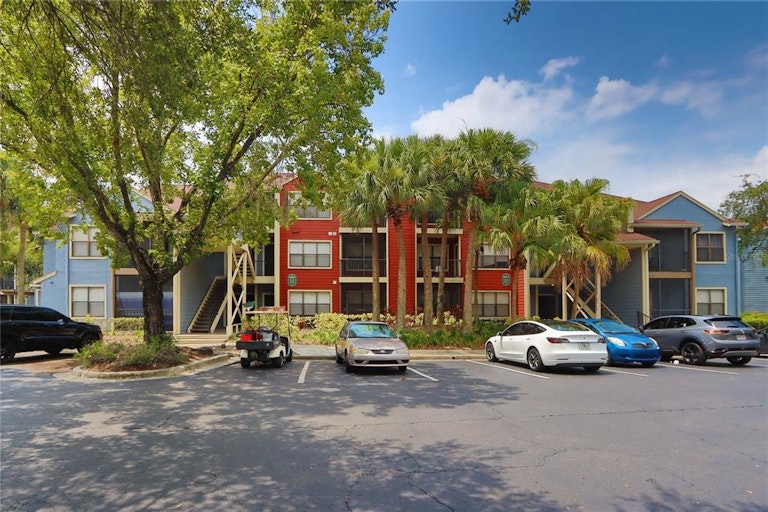 Photo 3 of 30 - 8681 Key Royale Ln #302, Tampa, FL 33614