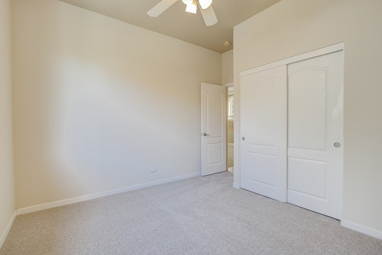 Photo 27 of 41 - 1400 Musgrave Dr, Roseville, CA 95747