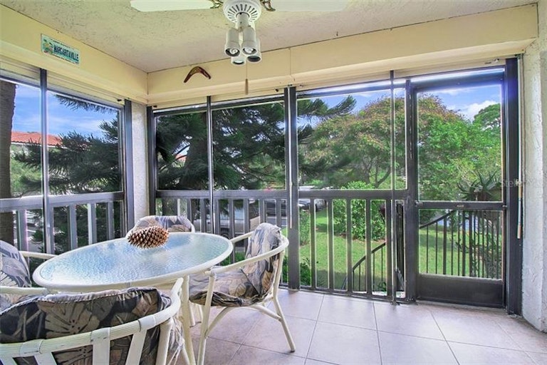 Photo 13 of 25 - 1800 Mariner Dr #11, Tarpon Springs, FL 34689