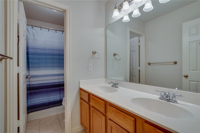 Photo 26 of 33 - 2445 Marble Canyon Dr, Little Elm, TX 75068