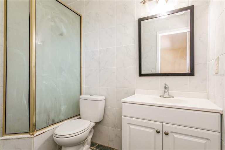 Photo 8 of 14 - 2071 59th St N, Clearwater, FL 33760