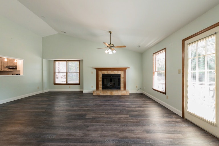 Photo 4 of 18 - 6231 Fountainhead Dr, Raleigh, NC 27609