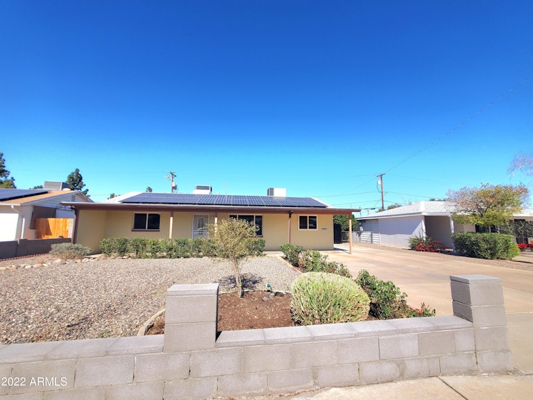 Photo 4 of 42 - 11122 W Connecticut Ave, Youngtown, AZ 85363