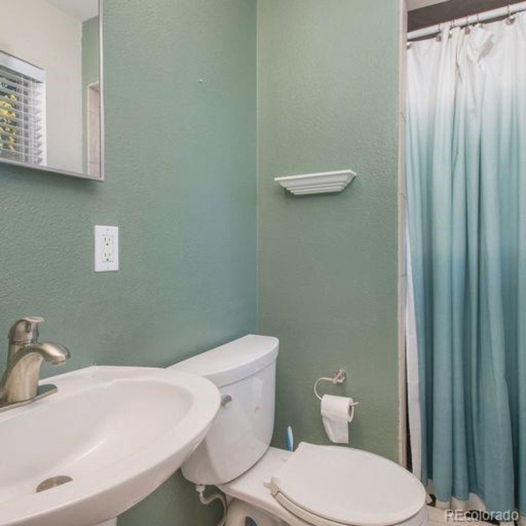 Photo 18 of 30 - 6903 S Jackson Way, Centennial, CO 80122