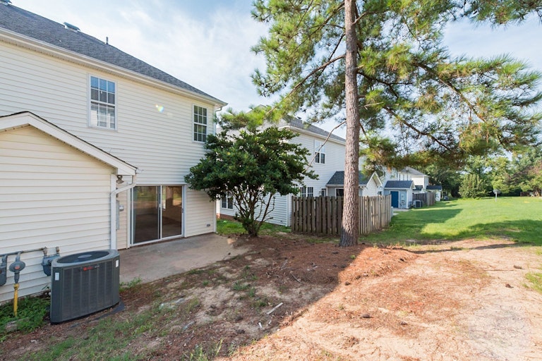 Photo 16 of 16 - 2025 Turtle Point Dr, Raleigh, NC 27604