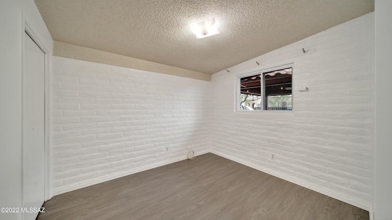 Photo 19 of 36 - 3918 S Cook St, Tucson, AZ 85746