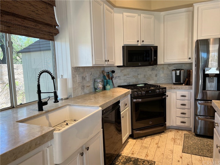 Photo 5 of 20 - 21401 Silvertree Ln, Trabuco Canyon, CA 92679
