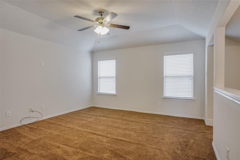 Photo 20 of 35 - 2832 Saddle Creek Dr, Fort Worth, TX 76177