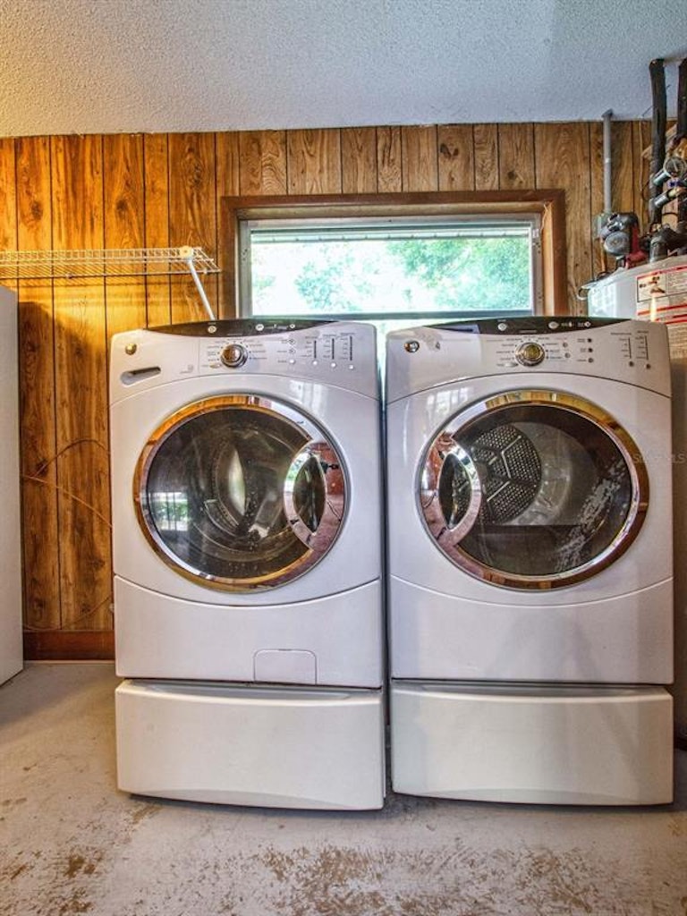 Photo 32 of 48 - 7851 Sadler Rd, Mount Dora, FL 32757