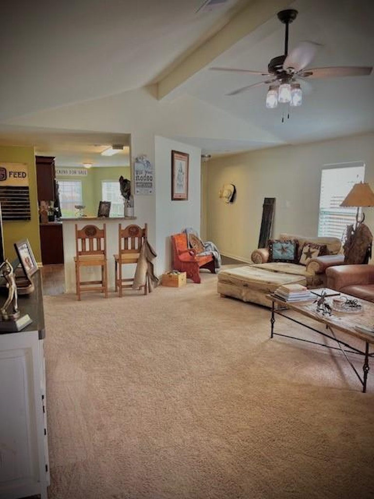 Photo 5 of 16 - 844 Crystal Lakes Dr, Brookshire, TX 77423