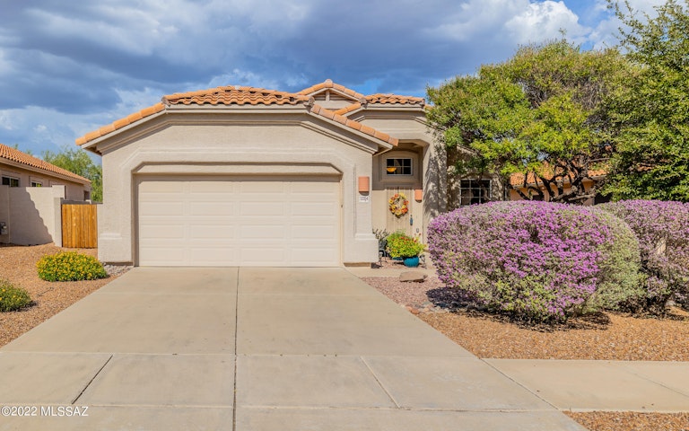 Photo 1 of 40 - 12254 N New Dawn Ave, Oro Valley, AZ 85755