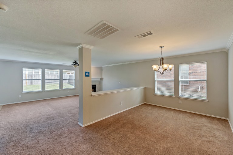 Photo 10 of 30 - 9125 Liberty Crossing Dr, Fort Worth, TX 76131