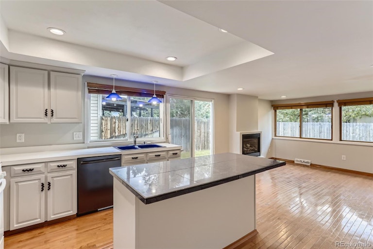 Photo 9 of 35 - 12379 E Bates Cir, Aurora, CO 80014
