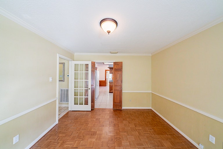 Photo 24 of 37 - 5522 Lone Cedar Dr, Kingwood, TX 77345