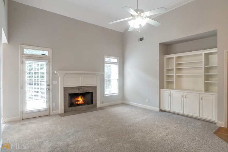 Photo 6 of 44 - 1122 Cayuga Ct, Dacula, GA 30019