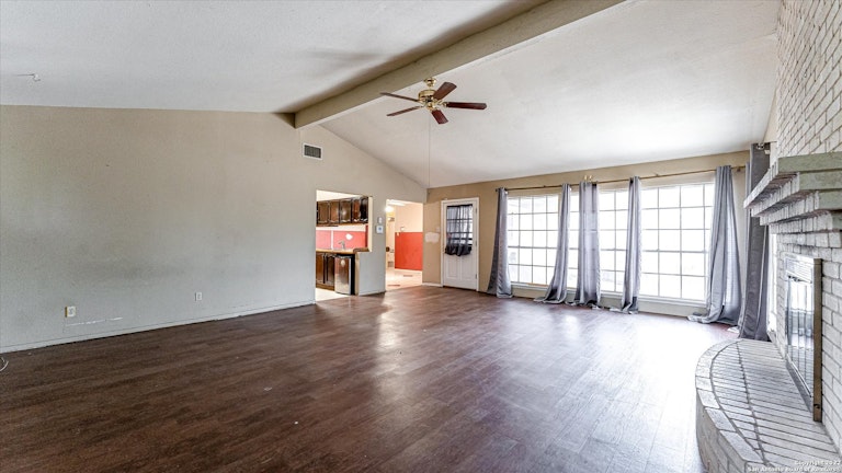 Photo 13 of 25 - 7323 Timber Ridge Dr, San Antonio, TX 78227