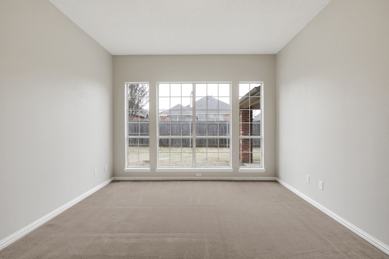 Photo 16 of 27 - 4612 Marguerite Ln, Fort Worth, TX 76123