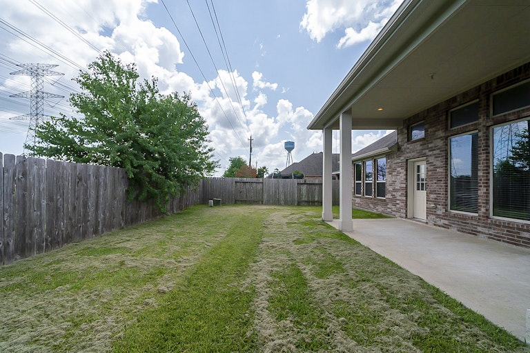 Photo 27 of 30 - 2457 Porto Way, League City, TX 77573