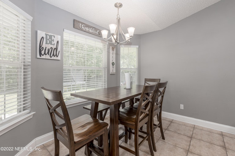 Photo 14 of 28 - 1597 Guardian Ct, Jacksonville, FL 32221