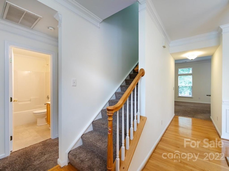 Photo 4 of 37 - 11929 Harmon Ln, Pineville, NC 28134