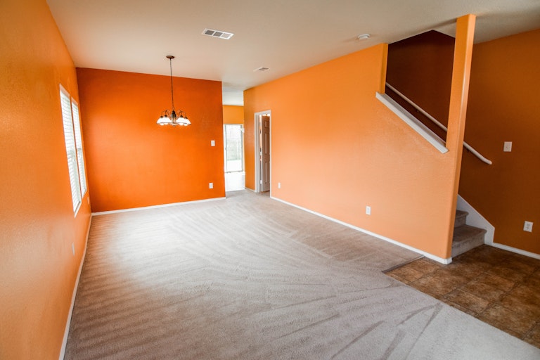 Photo 9 of 37 - 1701 Grassy View Dr, Fort Worth, TX 76131