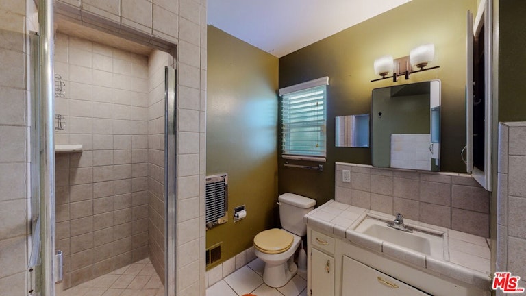 Photo 10 of 18 - 3434 Blair Dr, Los Angeles, CA 90068