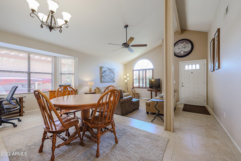 Photo 13 of 38 - 5207 E Half Moon Dr, Phoenix, AZ 85044