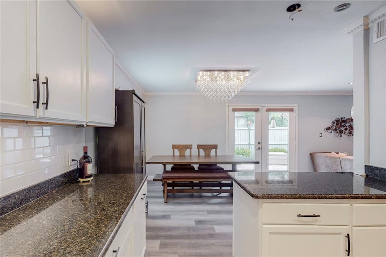 Photo 15 of 28 - 5021 N Hall St, Dallas, TX 75235