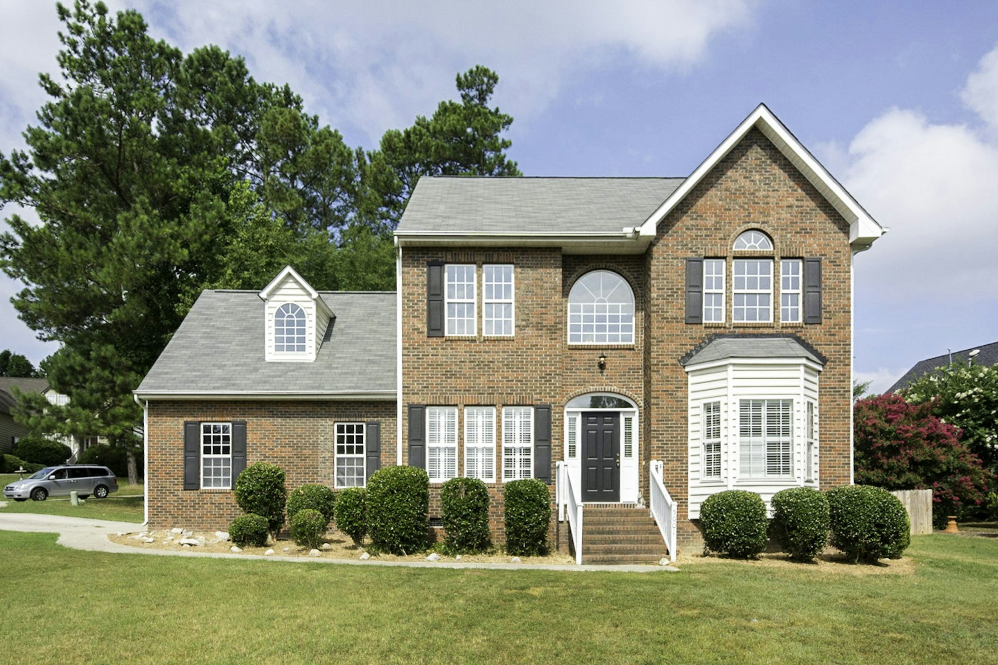 Photo 1 of 24 - 5001 Arbor Chase Dr, Raleigh, NC 27616