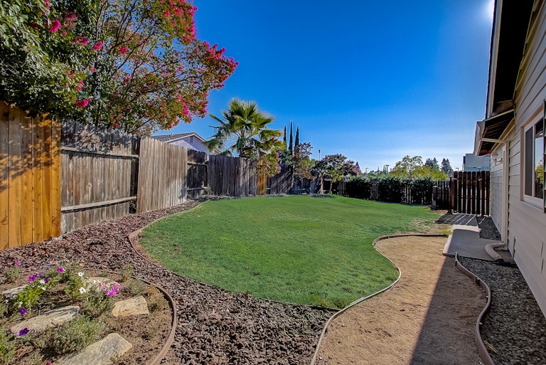 Photo 29 of 30 - 7863 Deer Creek Dr, Sacramento, CA 95823