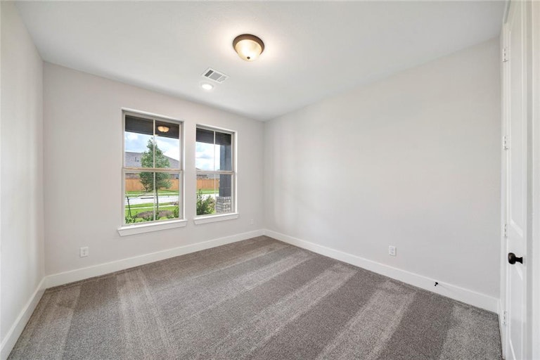Photo 14 of 35 - 1610 Sequoia Run Dr, Rosharon, TX 77583