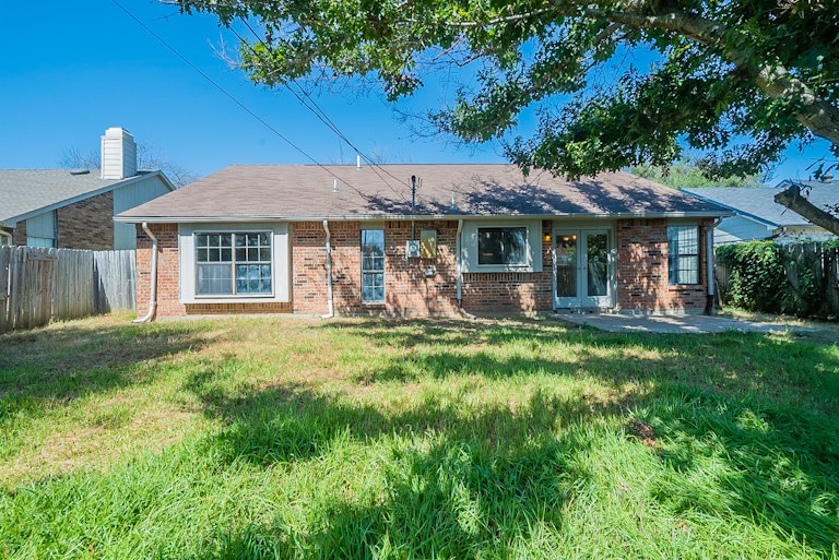 Photo 7 of 23 - 507 Redbud Dr, Forney, TX 75126