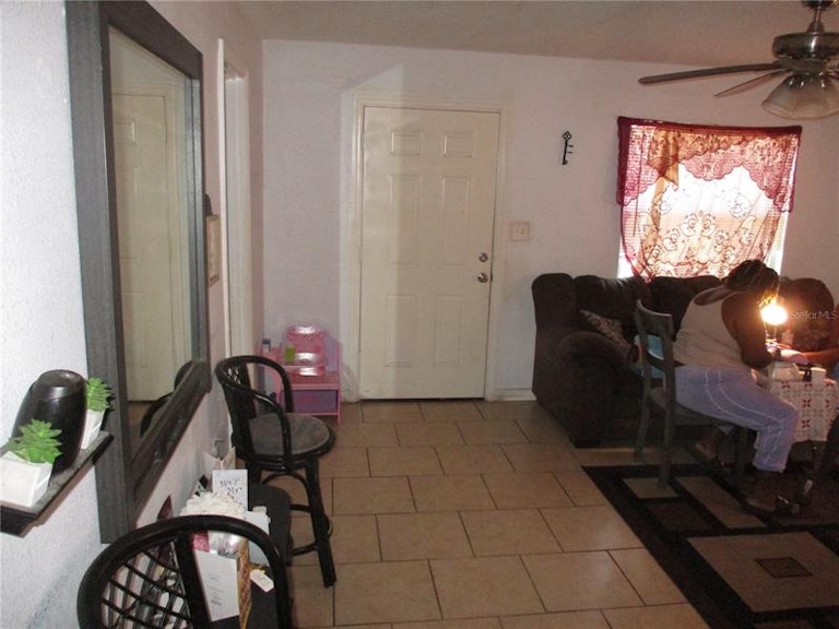 Photo 13 of 26 - 624 28th Ave S, Saint Petersburg, FL 33705