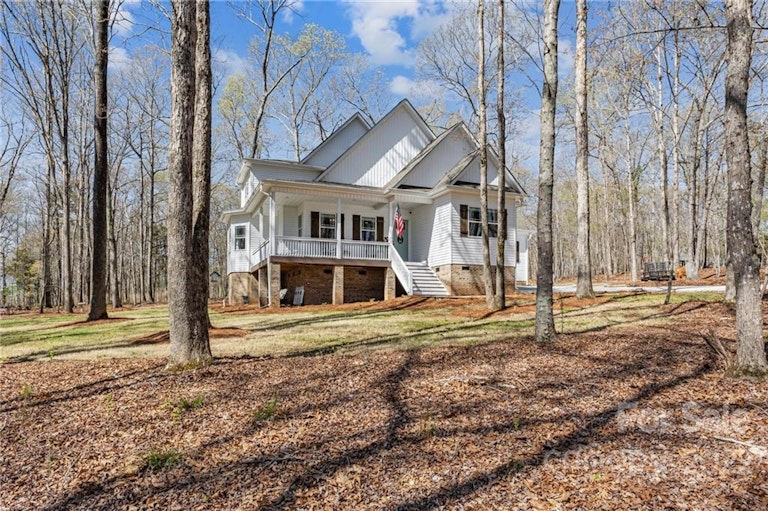 Photo 1 of 42 - 8510 Viking Dr, Waxhaw, NC 28173