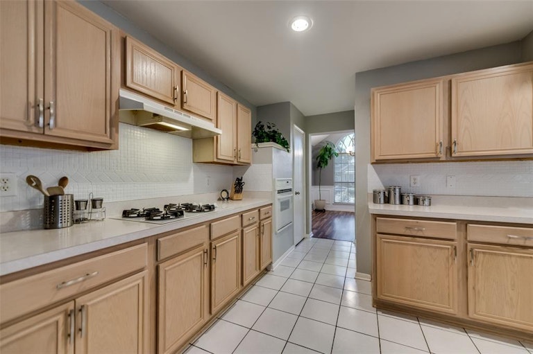 Photo 21 of 40 - 8801 Clearlake Dr, Rowlett, TX 75088