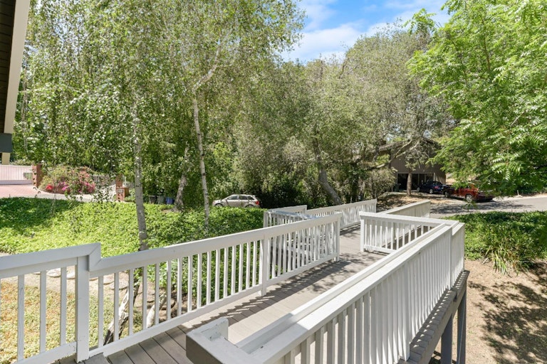 Photo 9 of 52 - 7373 Nob Hill Dr, Carmichael, CA 95608