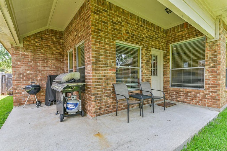 Photo 40 of 41 - 3111 Genessee Creek Ln, Friendswood, TX 77546