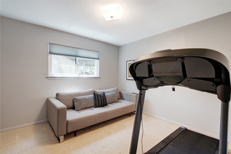 Photo 26 of 32 - 8510 Appalachian Dr, Austin, TX 78759