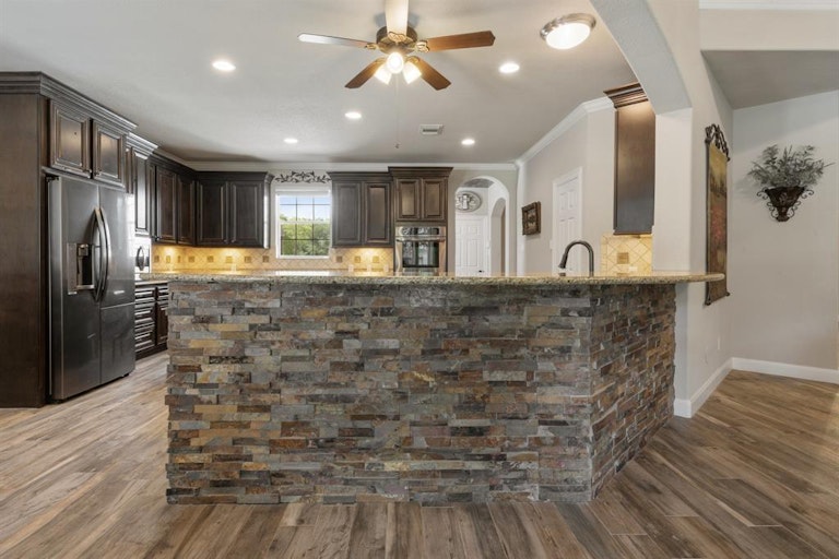 Photo 13 of 39 - 333 Grand Creek Dr, League City, TX 77573