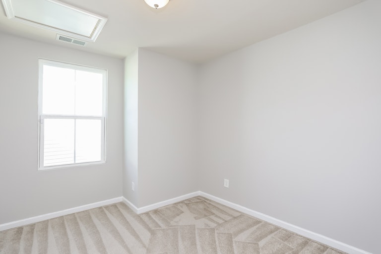 Photo 18 of 25 - 370 Fieldspar Ln, Clayton, NC 27520