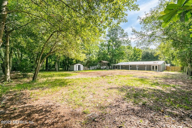 Photo 16 of 17 - 13350 Beall Ave, Jacksonville, FL 32218