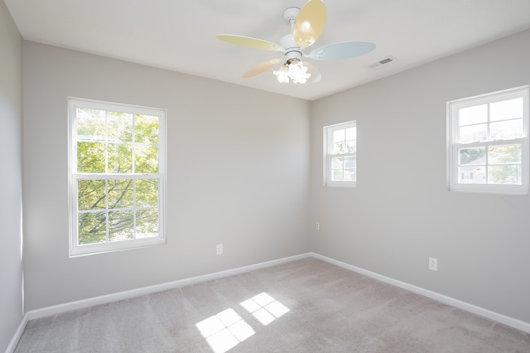Photo 14 of 25 - 113 Trayesan Dr, Holly Springs, NC 27540