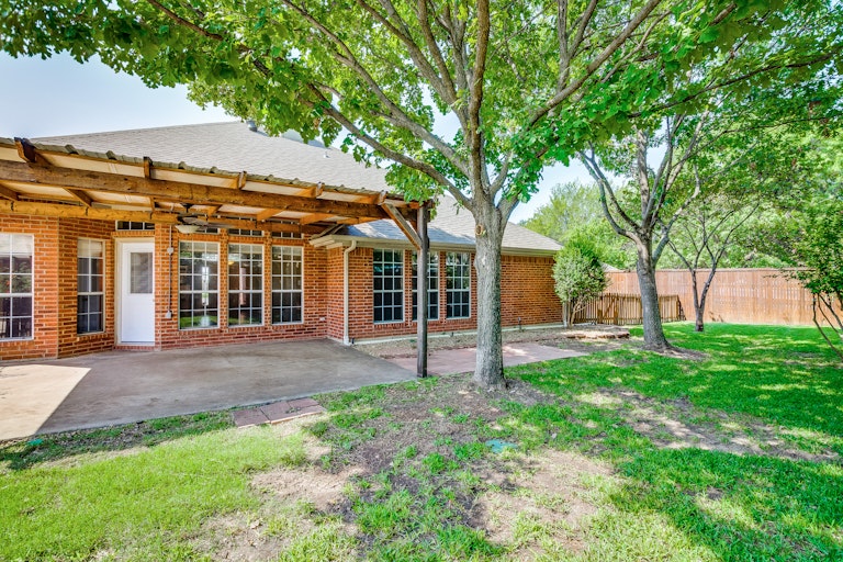 Photo 27 of 28 - 3213 Staghorn Cir, Denton, TX 76208