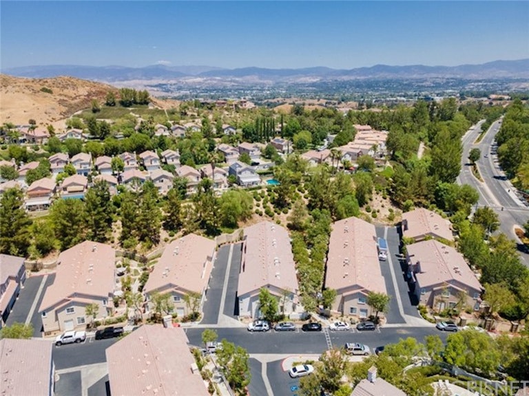 Photo 35 of 37 - 25773 Perlman Pl Unit F, Stevenson Ranch, CA 91381