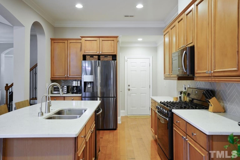 Photo 17 of 41 - 309 Sunstone Dr, Cary, NC 27519