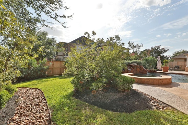 Photo 38 of 45 - 19827 Rose Dawn Ln, Spring, TX 77379