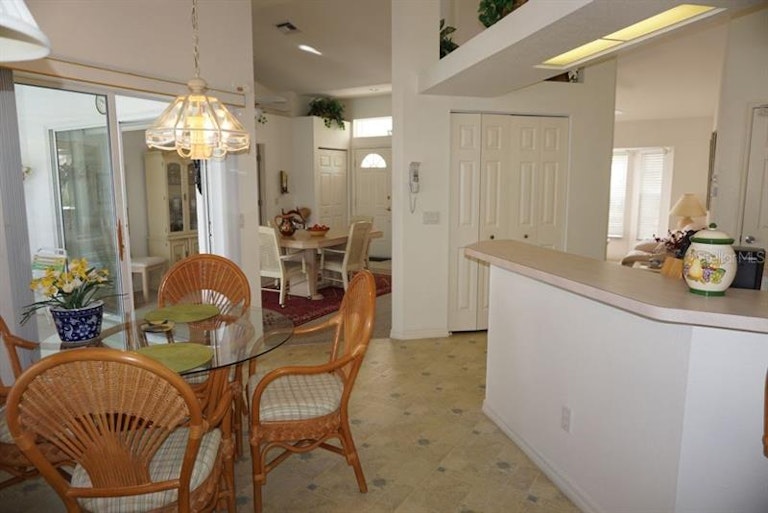 Photo 11 of 25 - 1484 Queen Rd, Venice, FL 34293