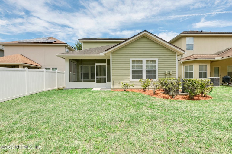Photo 33 of 37 - 11778 Templeton Rd, Jacksonville, FL 32258