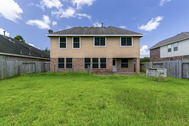 Photo 7 of 29 - 5405 Lilac Grove Ln, Rosharon, TX 77583