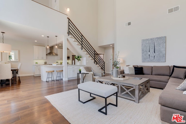 Photo 2 of 41 - 4342 Redwood Ave Unit C308, Marina Del Rey, CA 90292